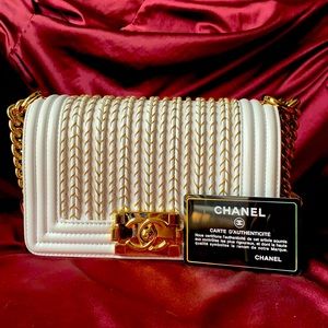White Chanel Gold Chain Shoulder Bag